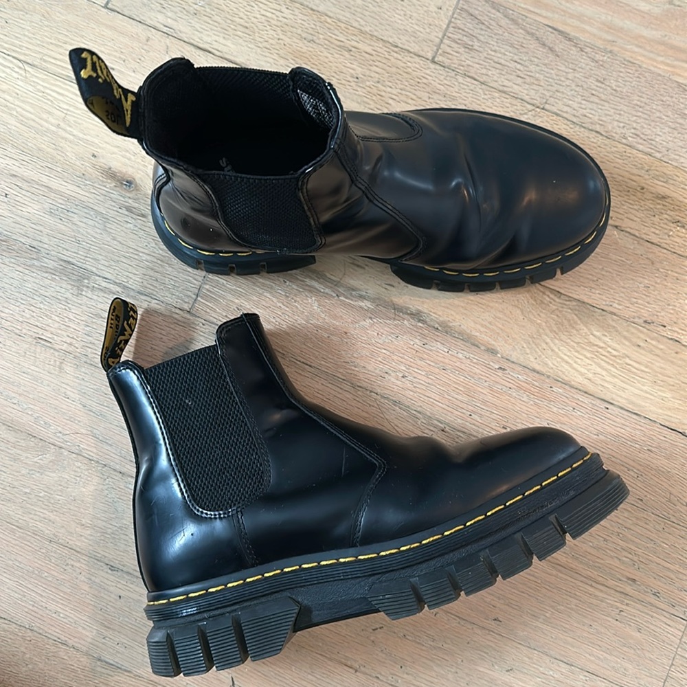 Dr Marten Chelsea Boot
